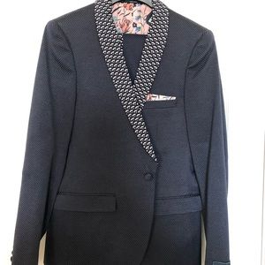 Paisley & Gray Navy Seersucker Tux / Suit